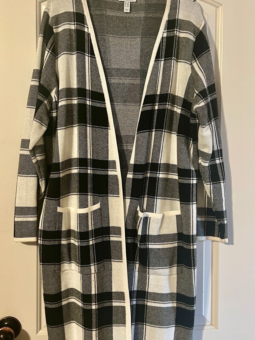 Black & White Plaid Open-Front Long Cardigan